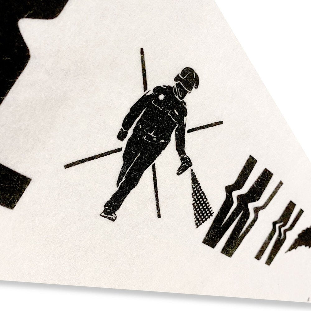 Banderines de fieltro hechos a mano de Banksy x Clown Skateboards